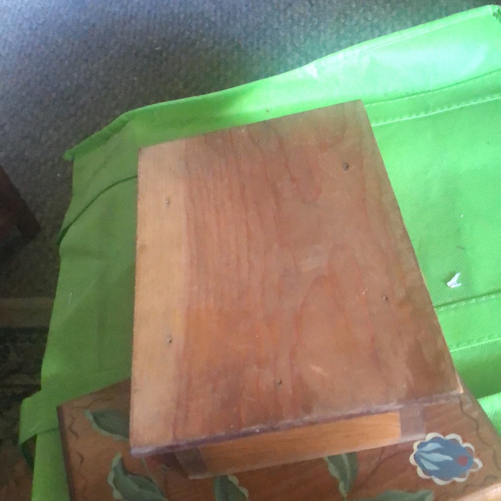 Handcrafted - Picture 3 of 4